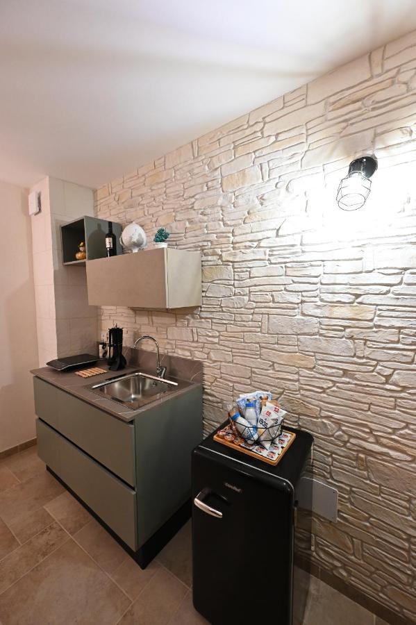 Suite Laurel Spa Con Idromassaggio Fasano Eksteriør billede