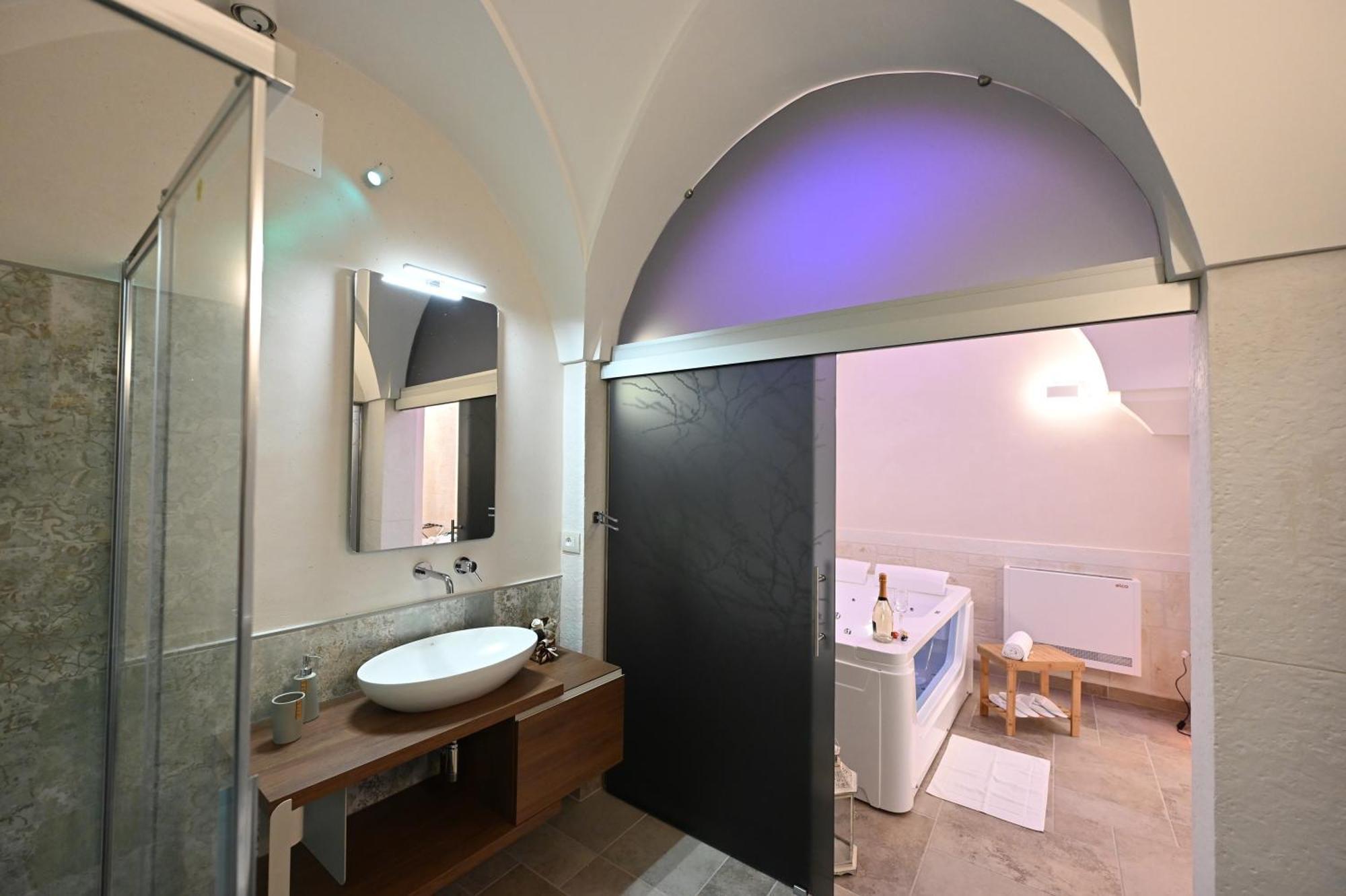 Suite Laurel Spa Con Idromassaggio Fasano Eksteriør billede